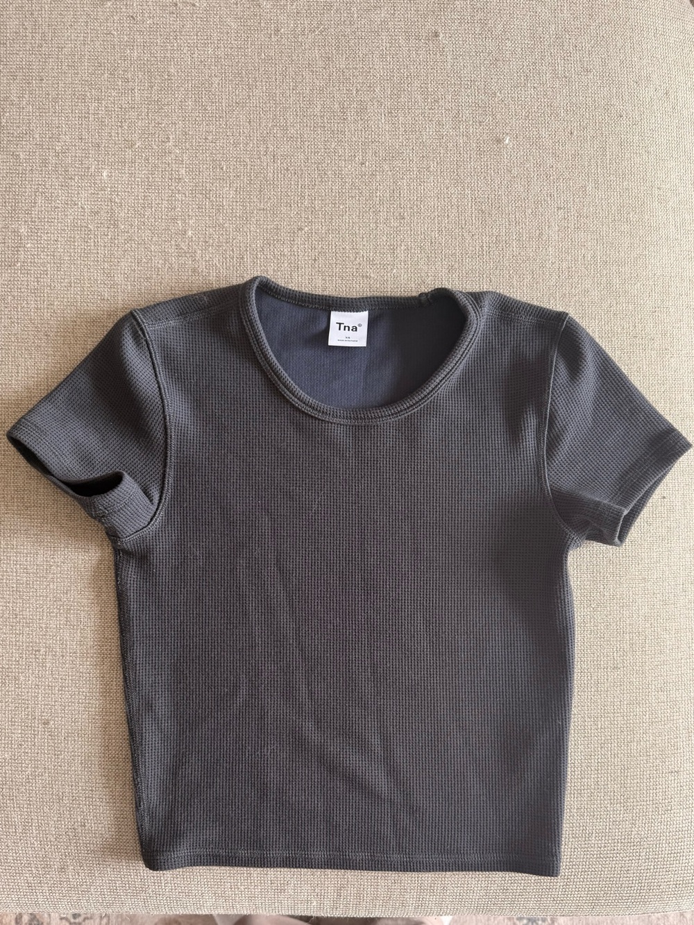 TNA Short Sleeve Ribbed Tee in Charcoal Gray